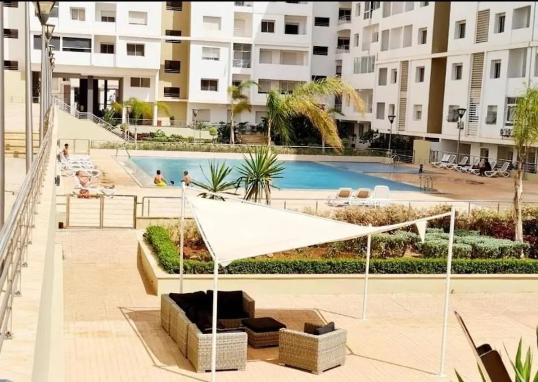 Appartamento Chic City Escape With Pool, Walk To Everything! Agadir